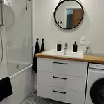 Nova Graniczna - Centrum, Self Check-in, Bezplatny Podziemny Parking, Klimatyzacja Apartman *