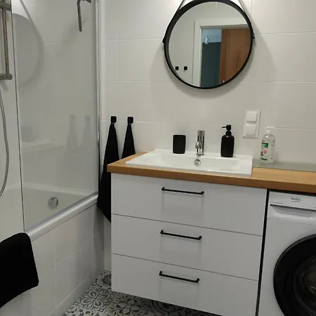 Nova Graniczna - Centrum, Self Check-in, Bezplatny Podziemny Parking, Klimatyzacja Apartment *