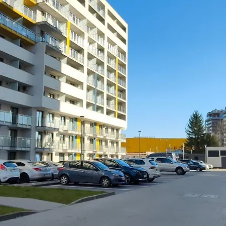 Apartment Nova Graniczna - Centrum, Self Check-in, Bezplatny Podziemny Parking, Klimatyzacja